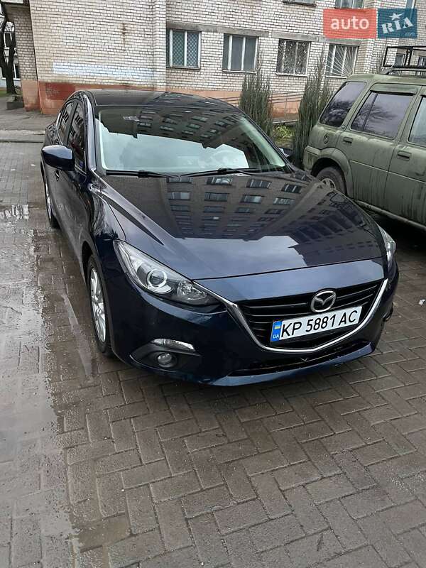 Седан Mazda 3 2015 в Запорожье