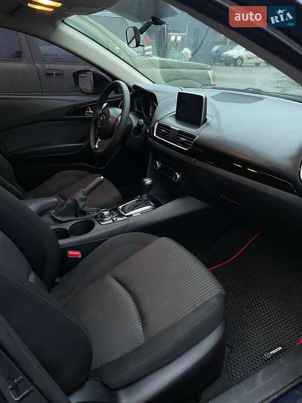 Седан Mazda 3 2015 в Запорожье