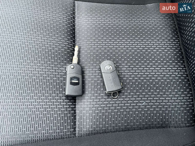 Хэтчбек Mazda 3 2009 в Гнивани