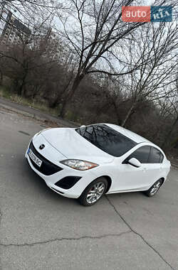 Седан Mazda 3 2010 в Кривом Роге