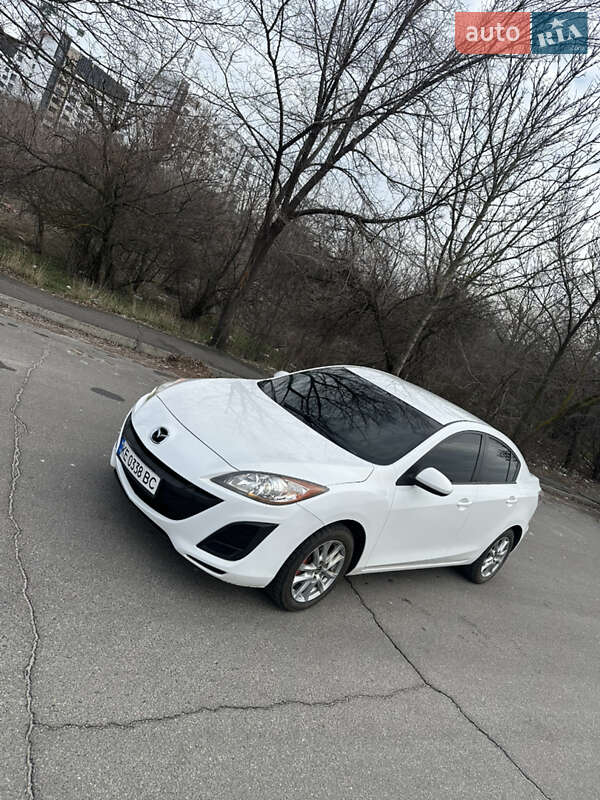 Седан Mazda 3 2010 в Кривом Роге