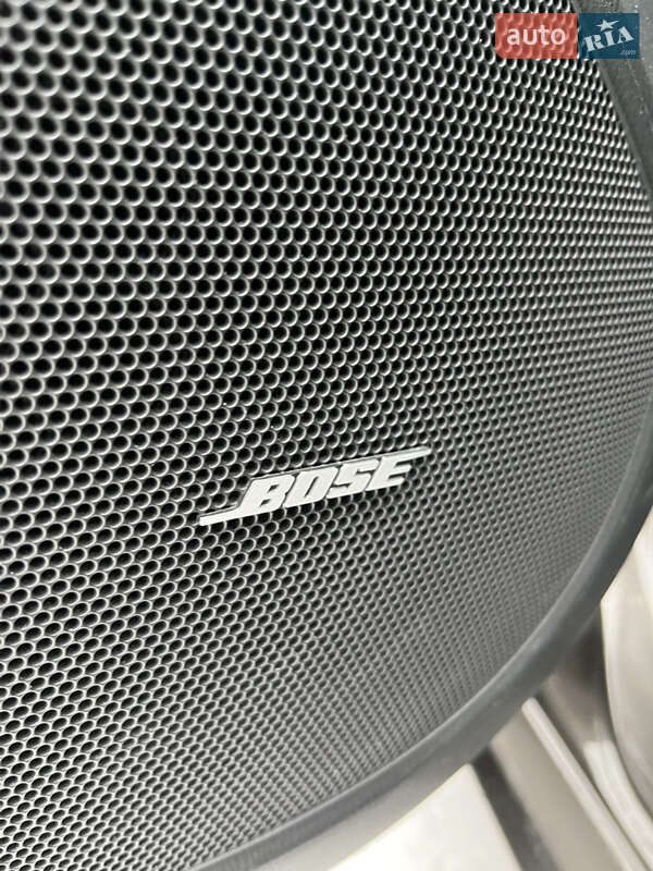 Седан Mazda 3 2016 в Ровно