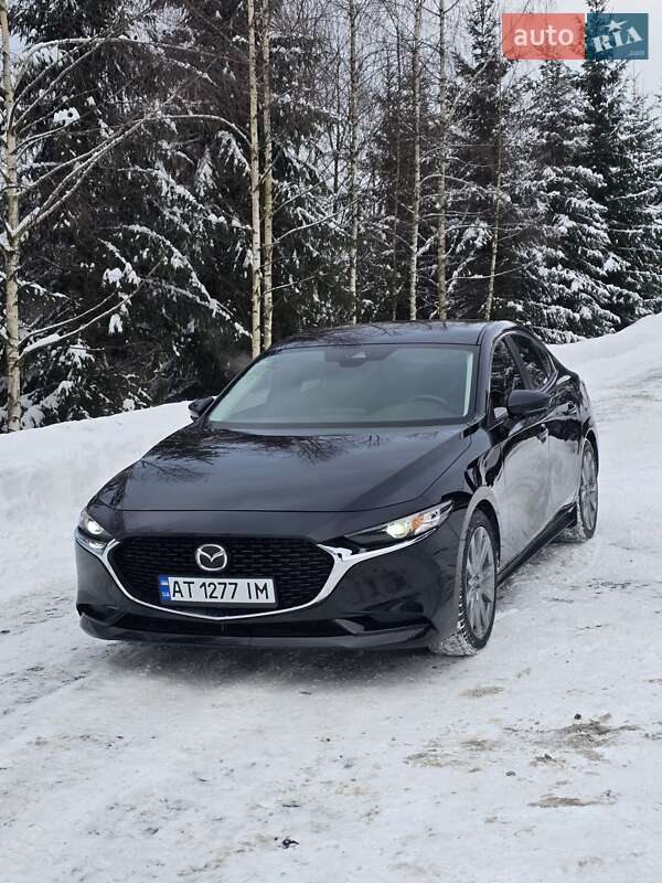 Седан Mazda 3 2019 в Коломые