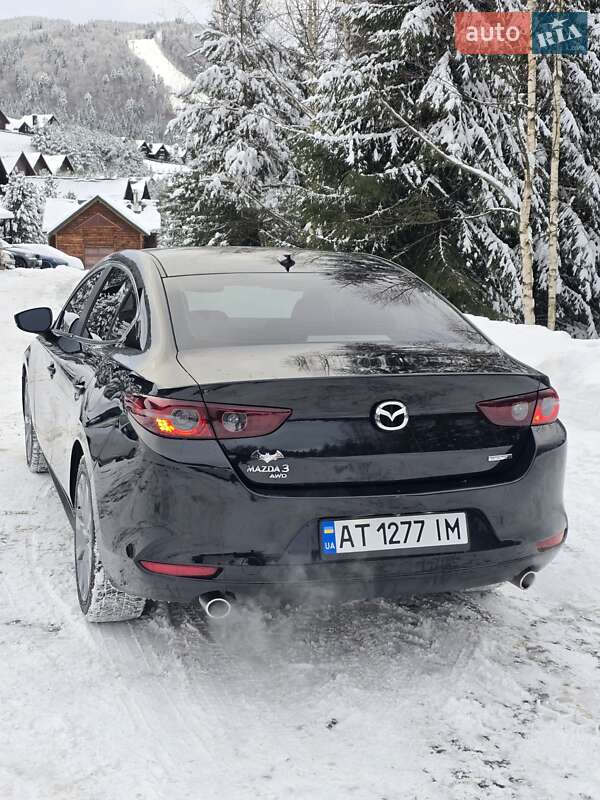 Седан Mazda 3 2019 в Коломые