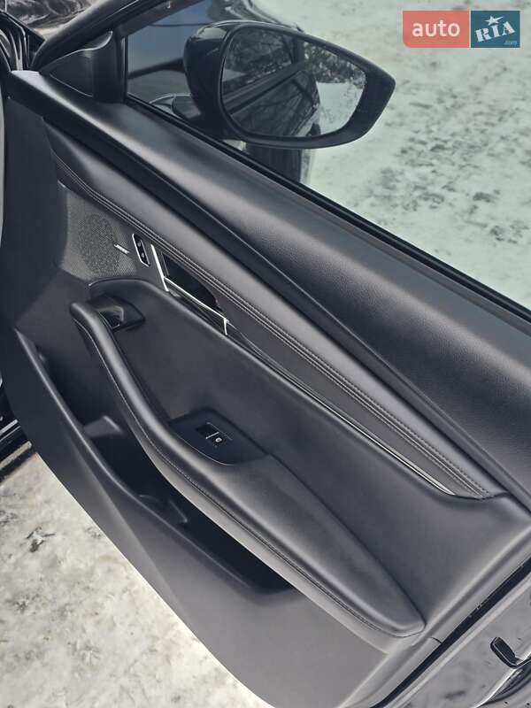 Седан Mazda 3 2019 в Коломые