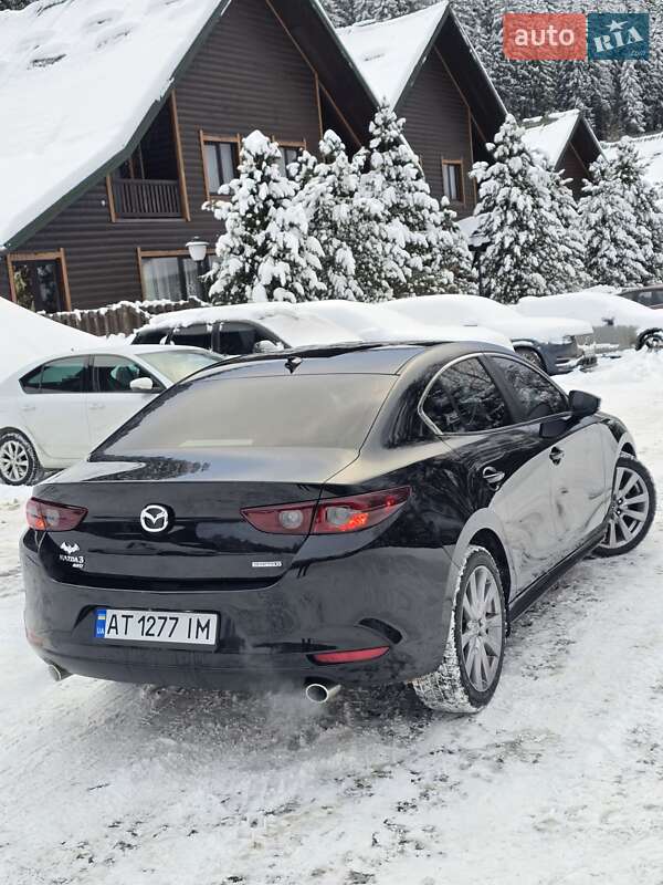 Седан Mazda 3 2019 в Коломые