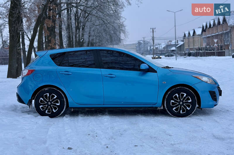 Хэтчбек Mazda 3 2010 в Киеве