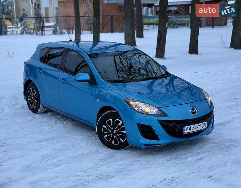 Хэтчбек Mazda 3 2010 в Киеве