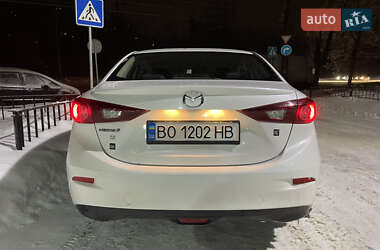 Седан Mazda 3 2015 в Киеве