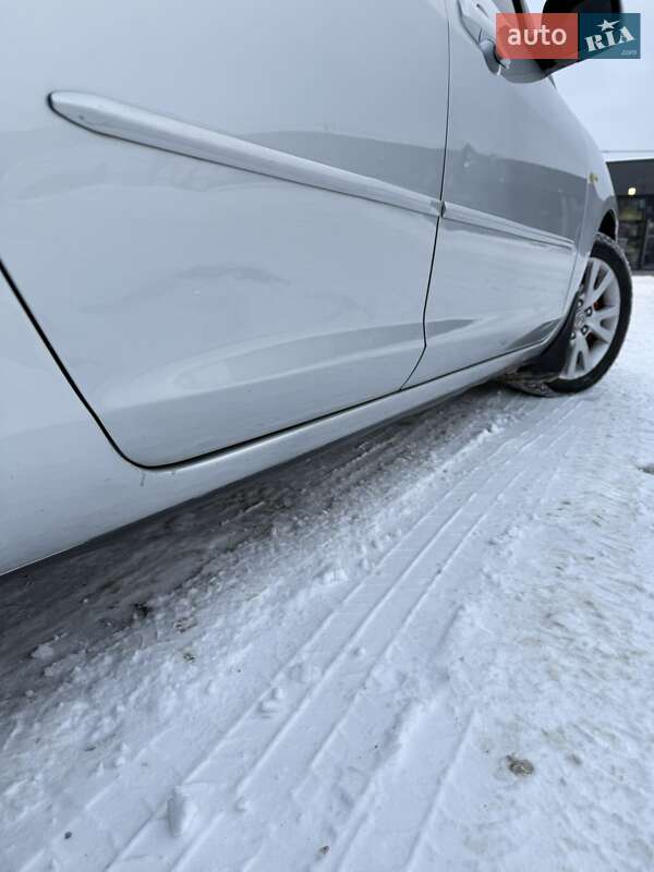 Седан Mazda 3 2007 в Чернівцях