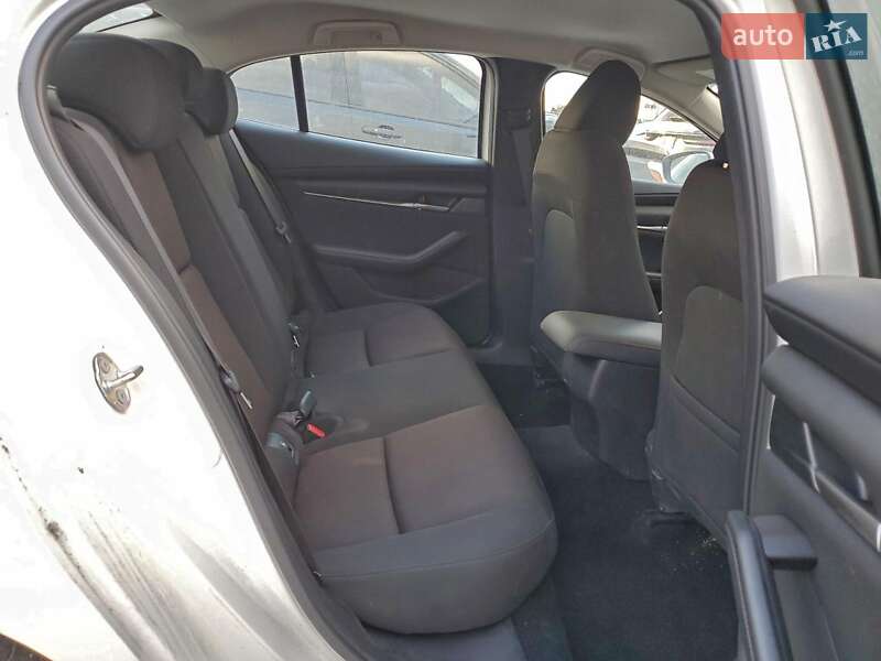 Седан Mazda 3 2020 в Черкассах