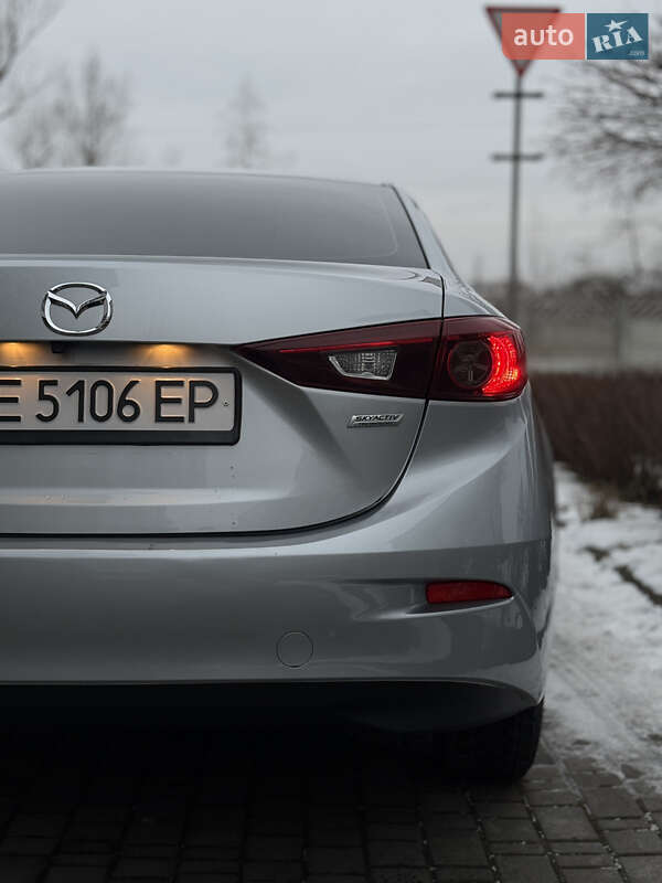 Седан Mazda 3 2018 в Івано-Франківську