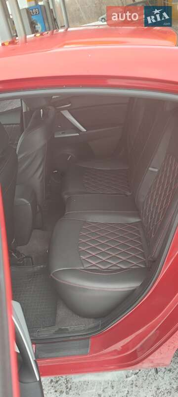 Седан Mazda 3 2011 в Полтаве