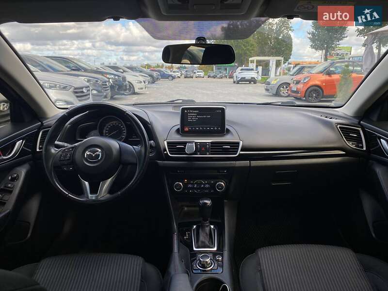 Седан Mazda 3 2014 в Киеве