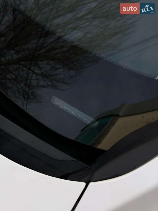 Седан Mazda 3 2019 в Николаеве