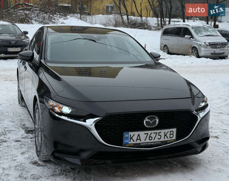 Седан Mazda 3 2020 в Черновцах