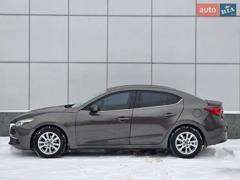 Седан Mazda 3 2017 в Харкові