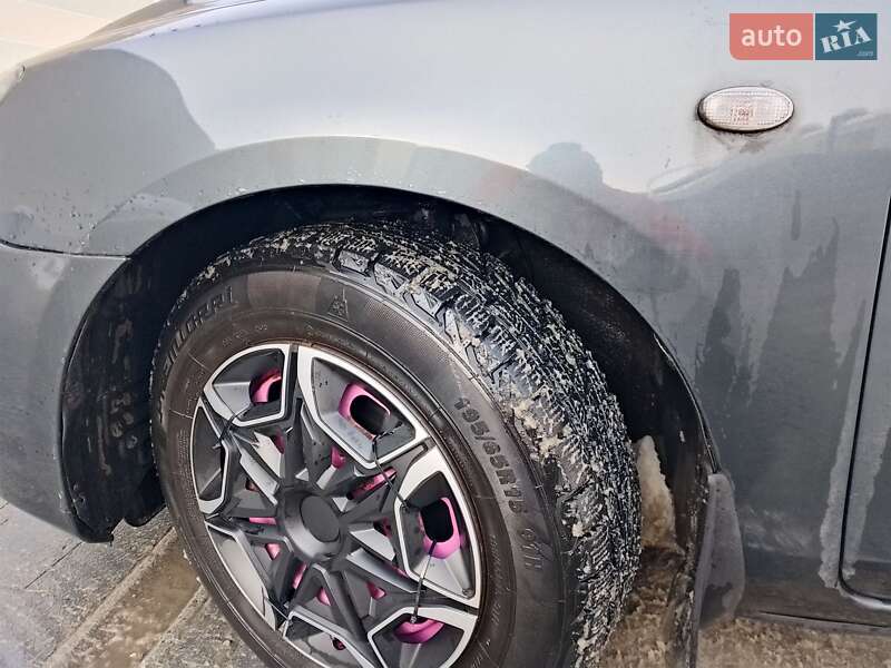 Хетчбек Mazda 3 2008 в Львові фото 14 Хетчбек Mazda 3 2008 в Львові