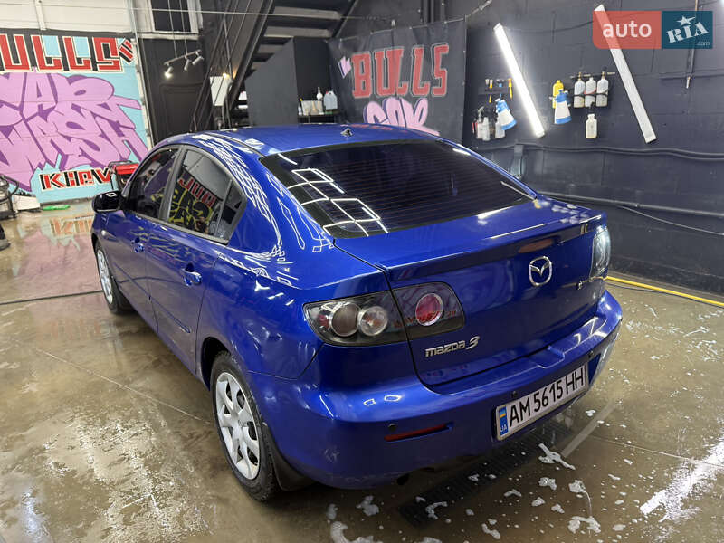 Седан Mazda 3 2006 в Киеве