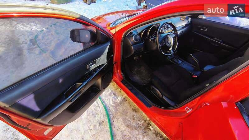 Седан Mazda 3 2004 в Кагарлыке