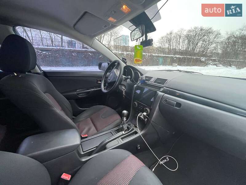Хэтчбек Mazda 3 2006 в Днепре