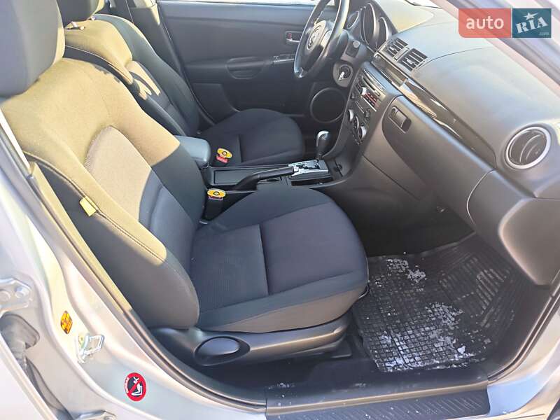 Хэтчбек Mazda 3 2006 в Сарнах