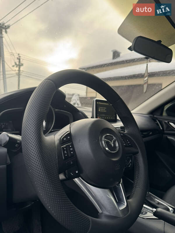 Седан Mazda 3 2015 в Киеве