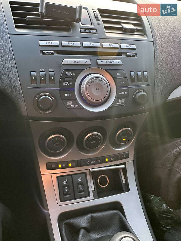 Хэтчбек Mazda 3 2011 в Кривом Роге