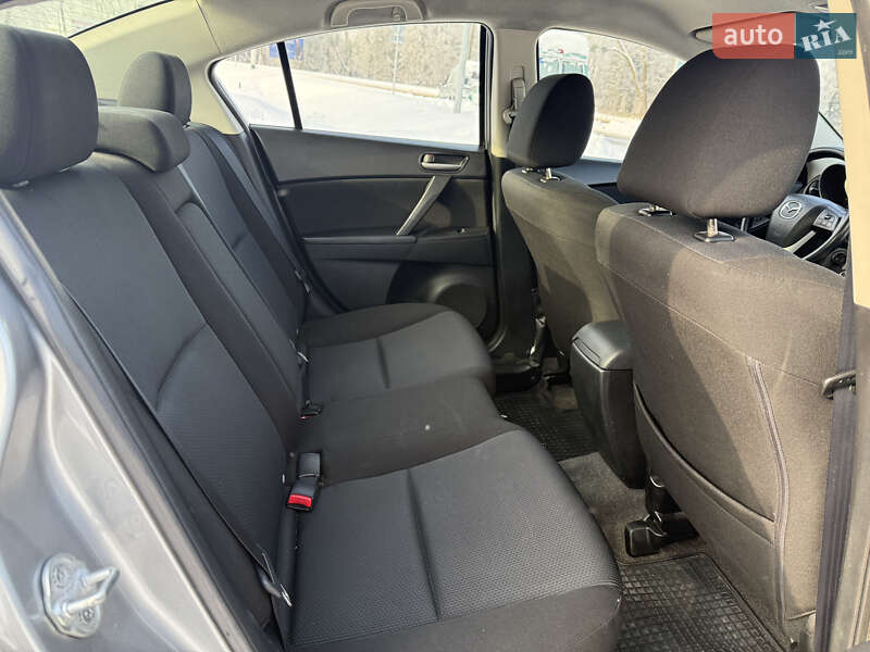 Седан Mazda 3 2010 в Житомире