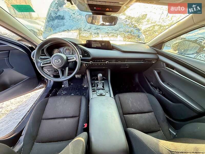 Седан Mazda 3 2019 в Киеве