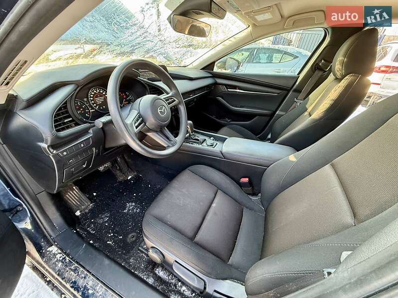 Седан Mazda 3 2019 в Киеве