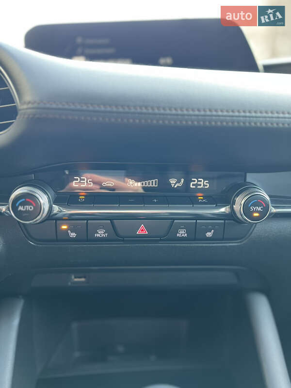 Седан Mazda 3 2018 в Миколаєві