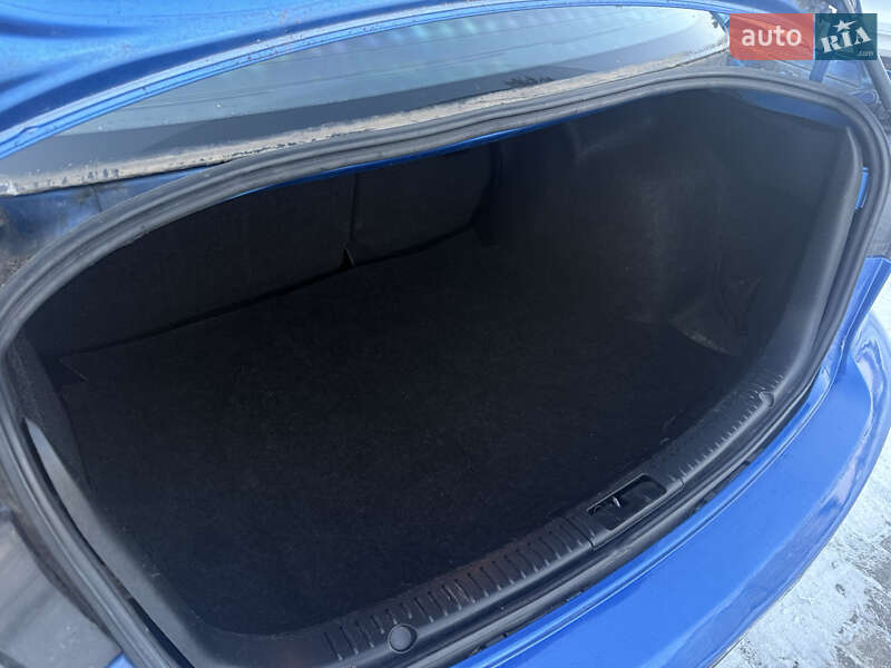 Седан Mazda 3 2006 в Львові