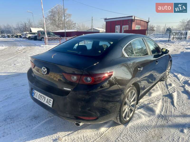 Седан Mazda 3 2023 в Вишневом