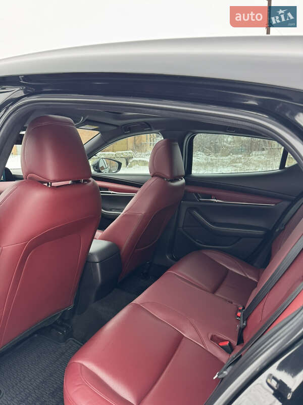 Хетчбек Mazda 3 2021 в Кропивницькому