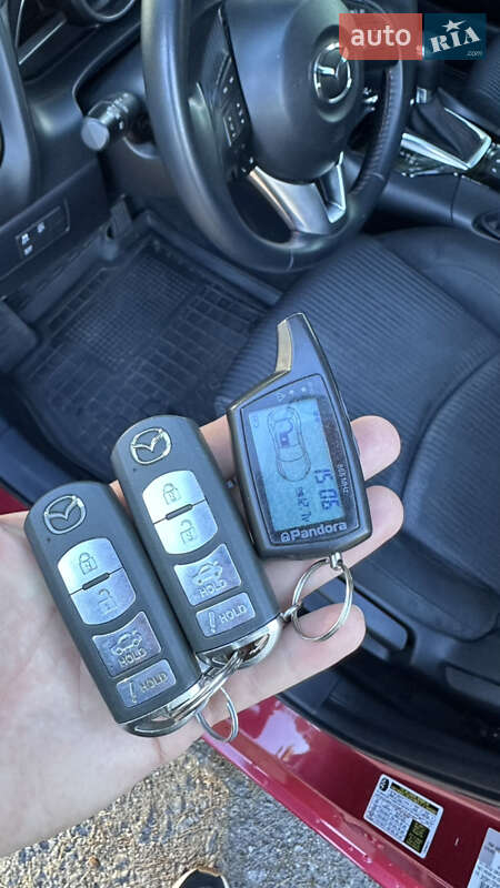 Седан Mazda 3 2015 в Ивано-Франковске