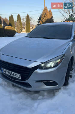 Седан Mazda 3 2017 в Коломиї