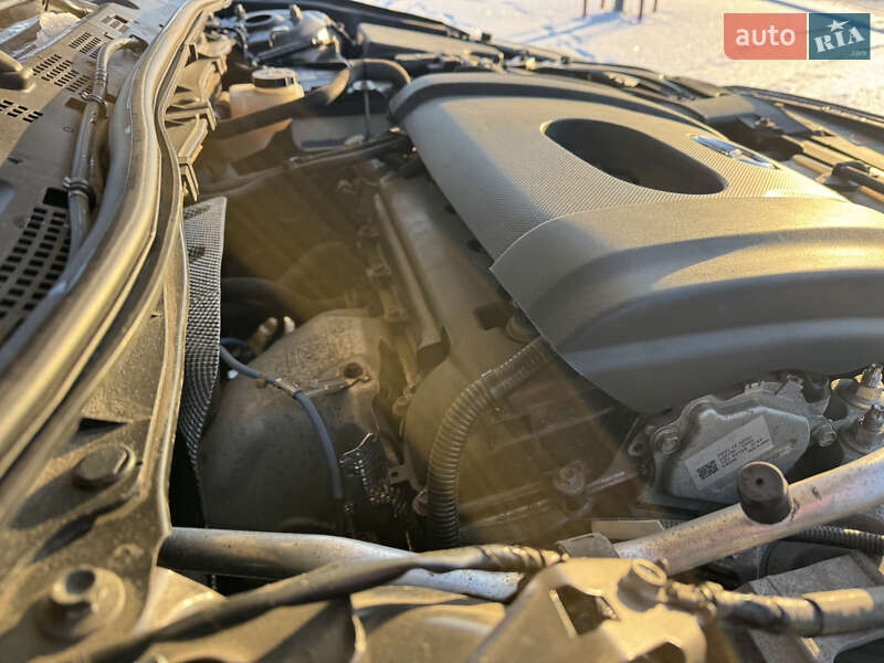 Седан Mazda 3 2016 в Киеве