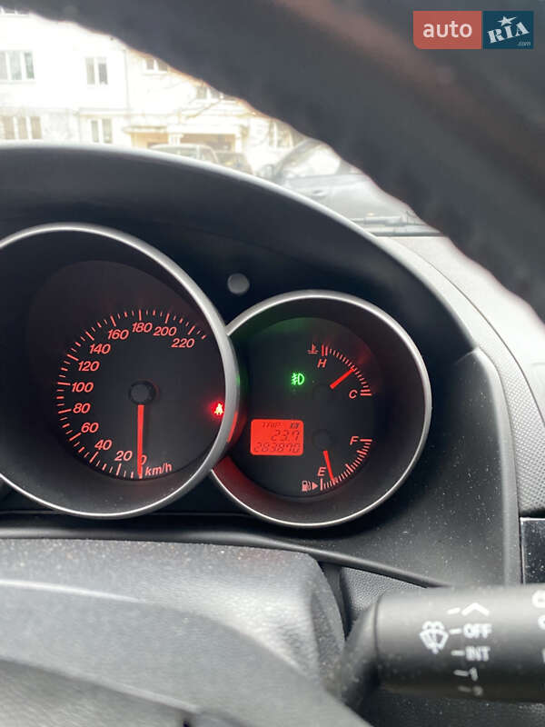 Хэтчбек Mazda 3 2004 в Киеве