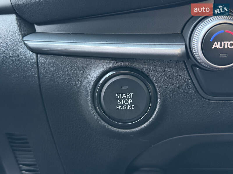 Седан Mazda 3 2024 в Киеве