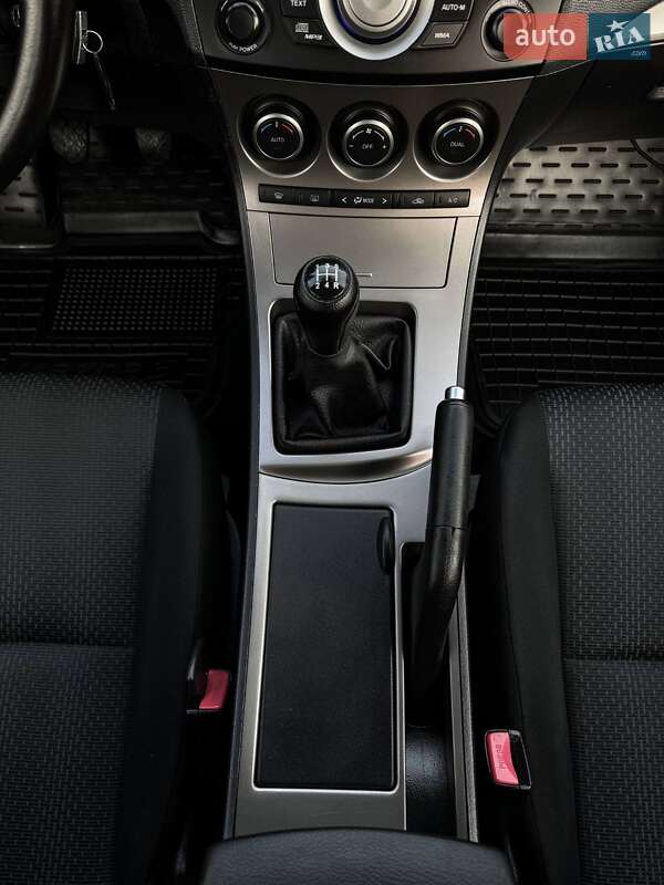 Хэтчбек Mazda 3 2010 в Черкассах