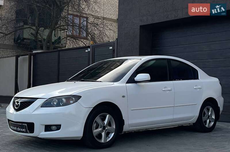 Седан Mazda 3 2007 в Николаеве