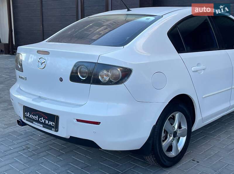 Седан Mazda 3 2007 в Николаеве