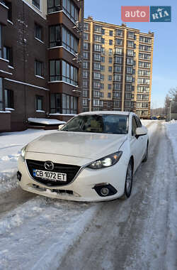 Седан Mazda 3 2015 в Чернигове