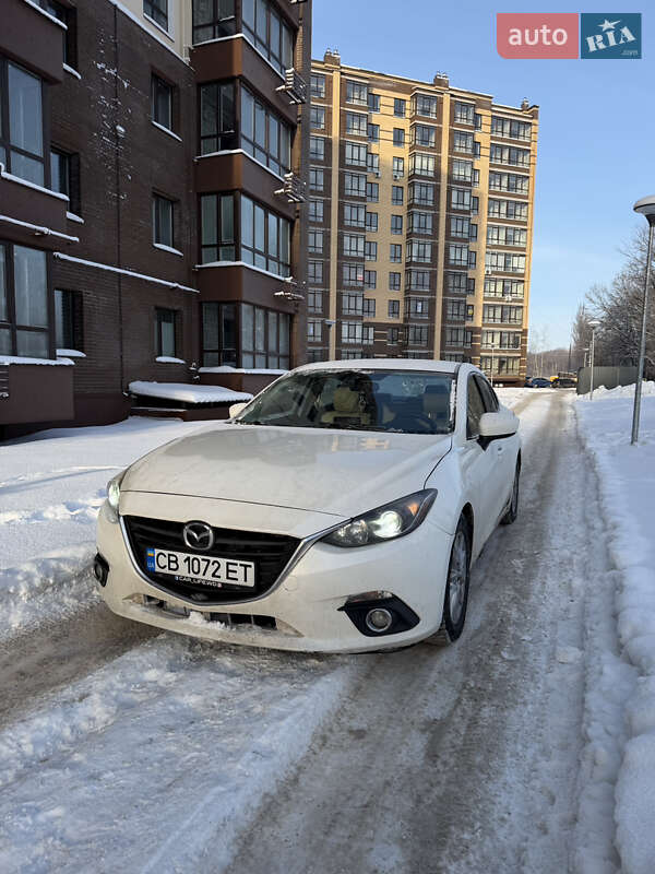Седан Mazda 3 2015 в Чернигове