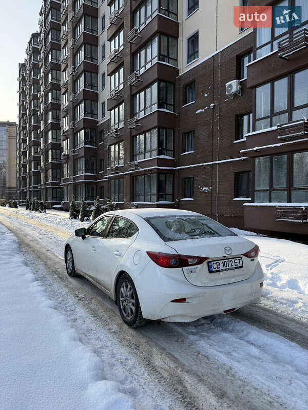 Седан Mazda 3 2015 в Чернигове