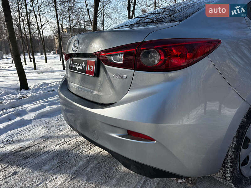 Седан Mazda 3 2016 в Запоріжжі