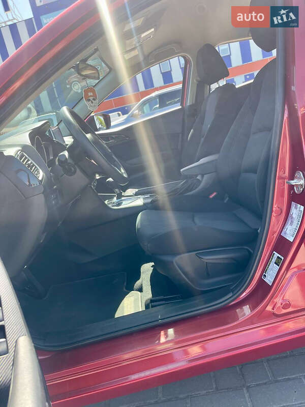 Хетчбек Mazda 3 2016 в Львові фото 7 Хетчбек Mazda 3 2016 в Львові