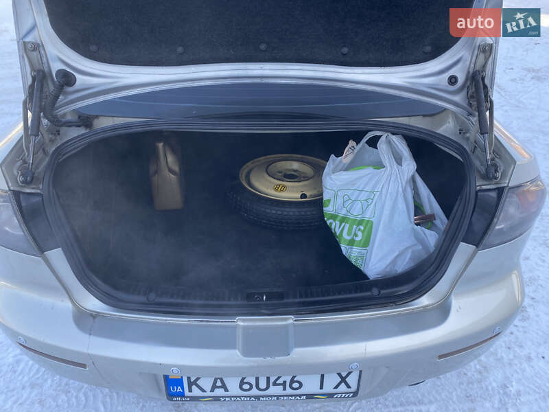 Седан Mazda 3 2006 в Києві