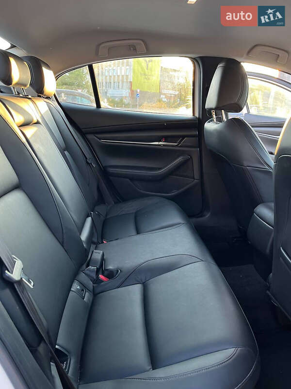 Седан Mazda 3 2021 в Івано-Франківську